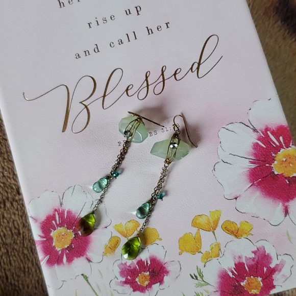 ANTHROPOLOGY Vintage Gold Stone Earrings - Picture 3 of 3